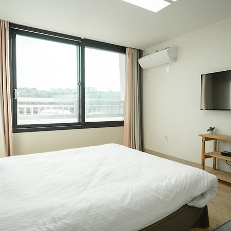 Living In Jeju Island Apartment Exterior foto