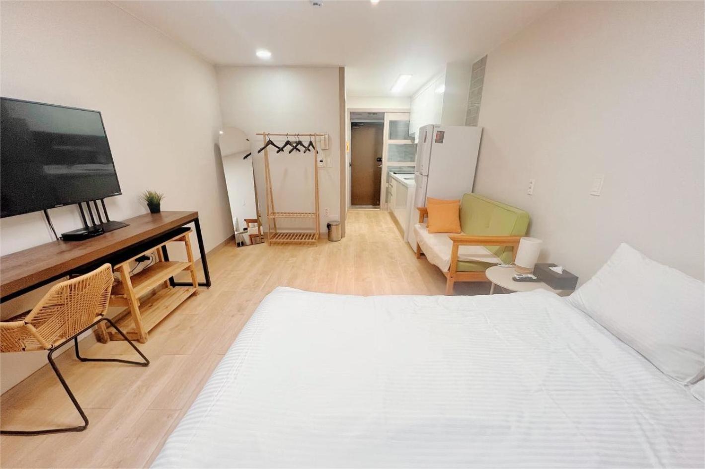 Living In Jeju Island Apartment Exterior foto