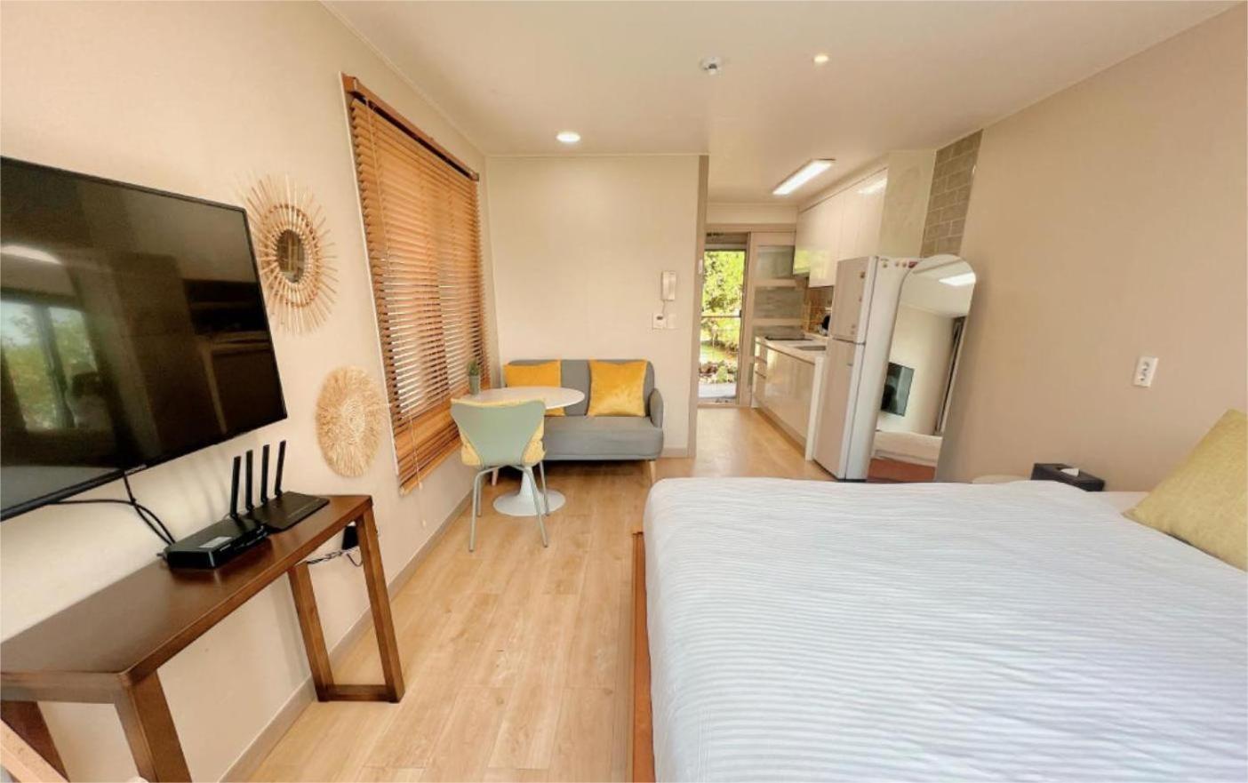 Living In Jeju Island Apartment Exterior foto